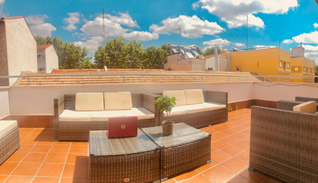 Atico & Terraza A 6 Minutos En Metro De Atocha Estacion Central Madrid Exterior photo
